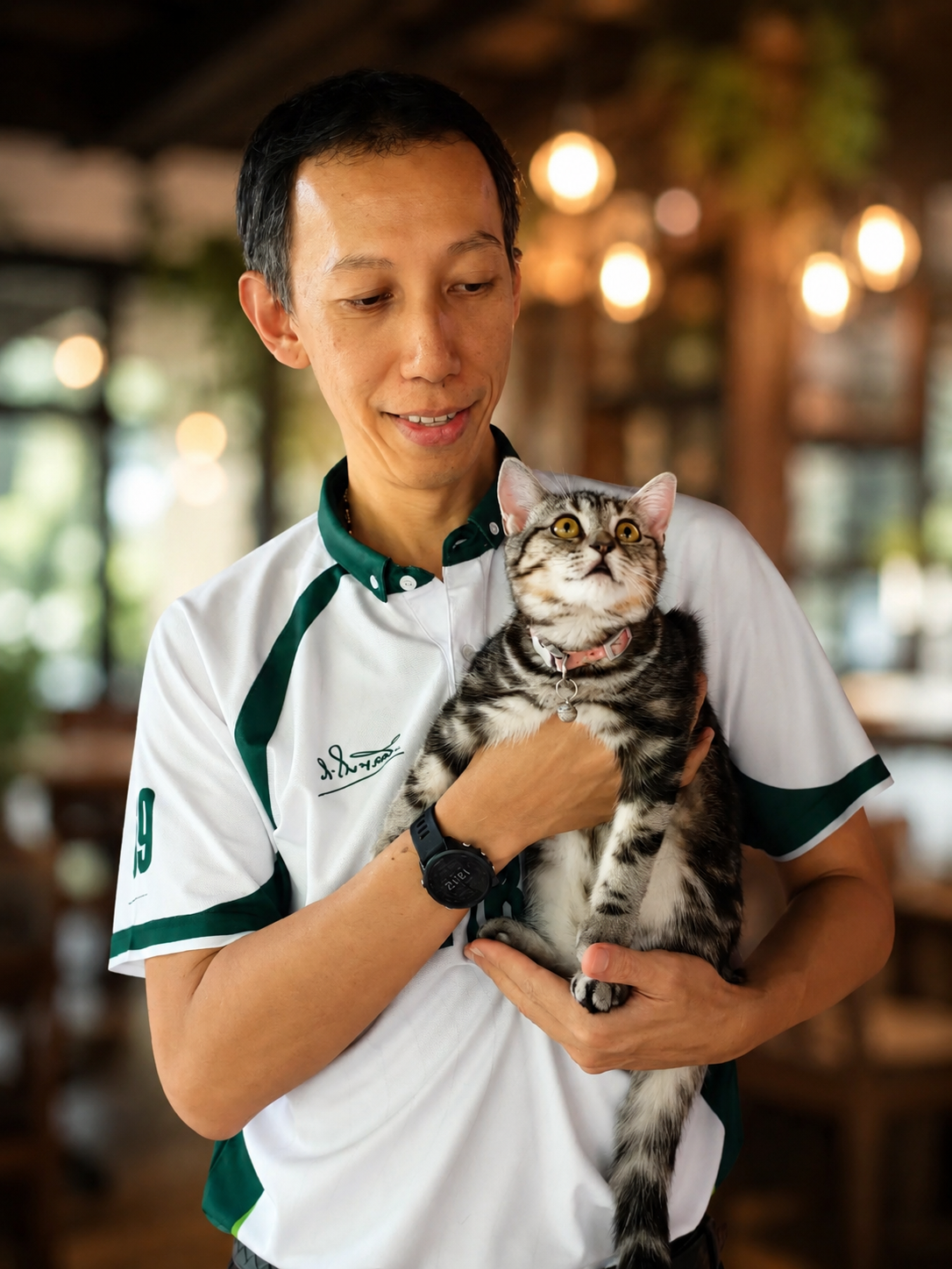 เจ้าต้นหอม แมวประจำร้านคดข้าว
